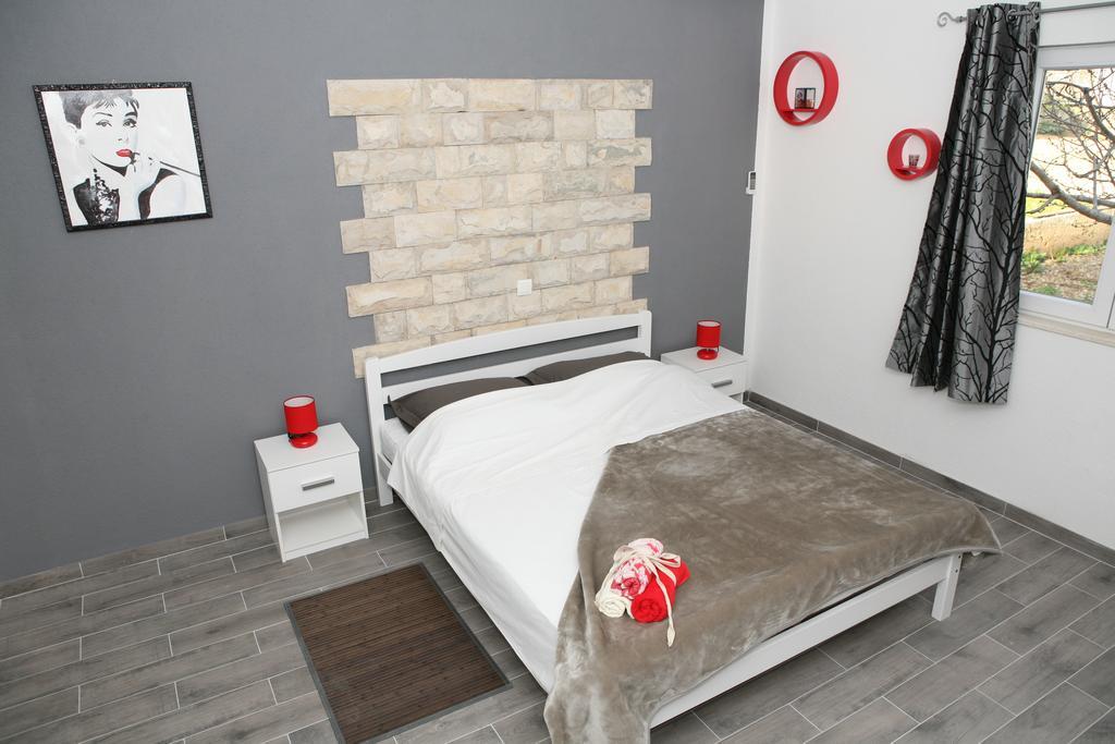 Apartments & Room Dijana Trogir Ruang foto