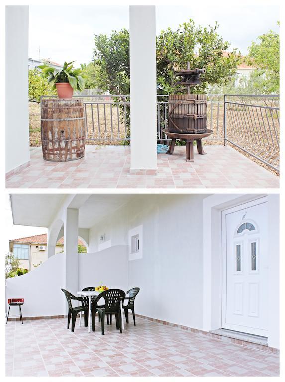 Apartments & Room Dijana Trogir Bagian luar foto